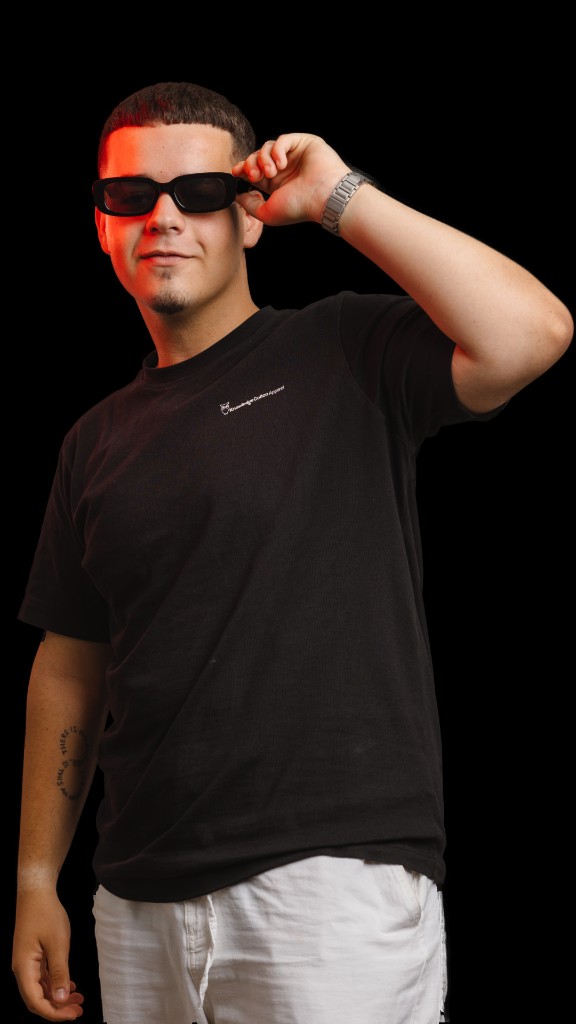 ESEE DJ retrato oficial