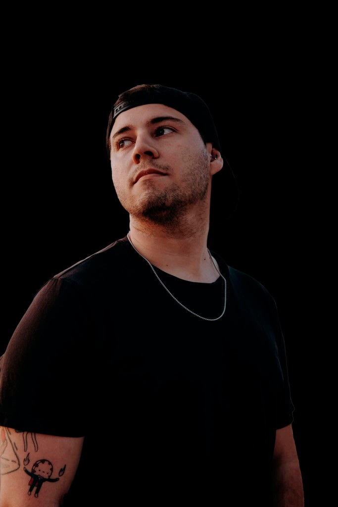 F3LY retrato oficial